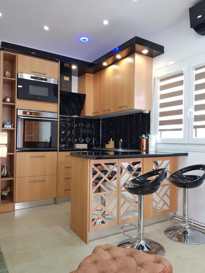 Perea 5 Star Apartment Peraia  Exterior photo